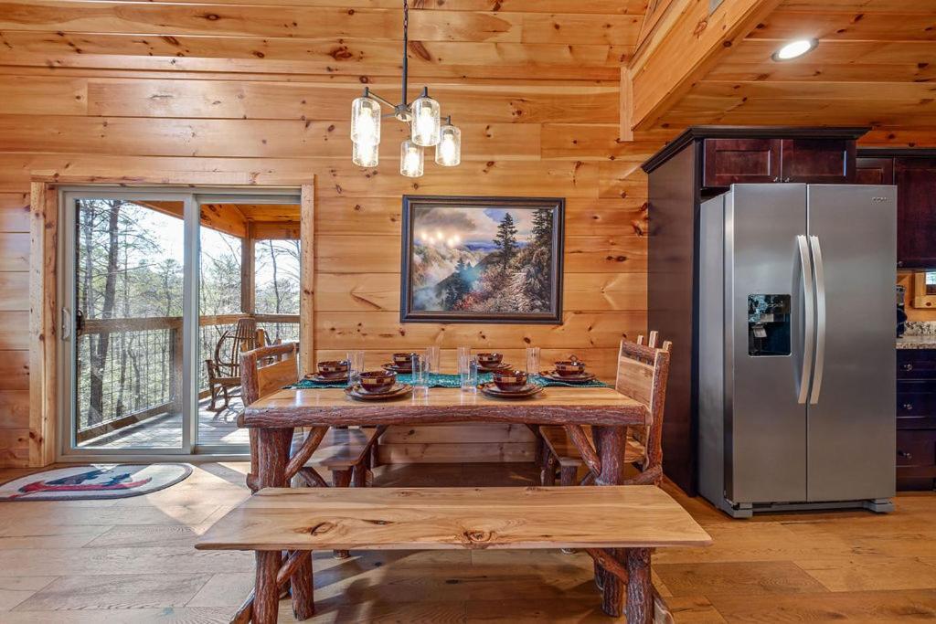Bobcat Den By Eden Crest Vila Gatlinburg Exterior foto