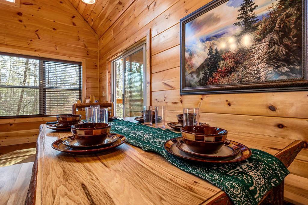 Bobcat Den By Eden Crest Vila Gatlinburg Exterior foto